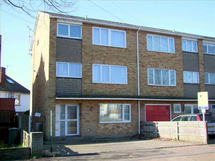 1 Bedroom Flat To Rent In Hadleigh Road, Leigh-On-Sea, SS9