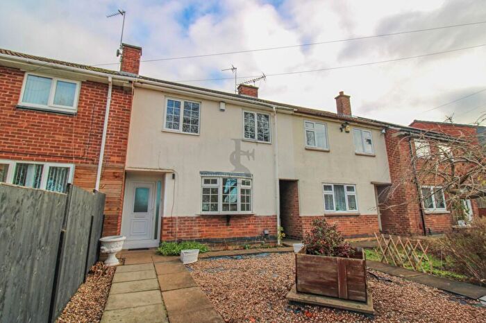 3 Bedroom Terraced House For Sale In Brocklesby Way, Leicester, LE5