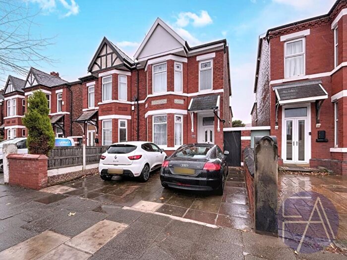 4 Bedroom Semi Detached House For Sale In Liverpool Road, Southport, Merseyside, PR8