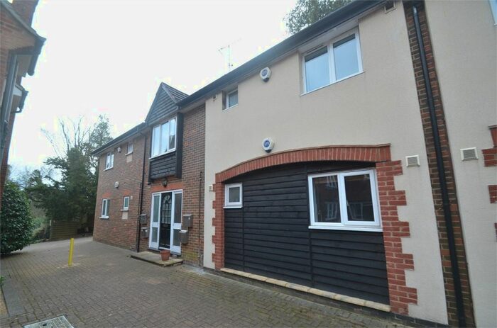 1 Bedroom Flat To Rent In 11 Denbridge Road, Bromley, Kent BR1