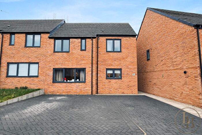 2 Bedroom Semi Detached House For Sale In Barley Close, Carlton, Nottingham, Nottinghamshire, NG4