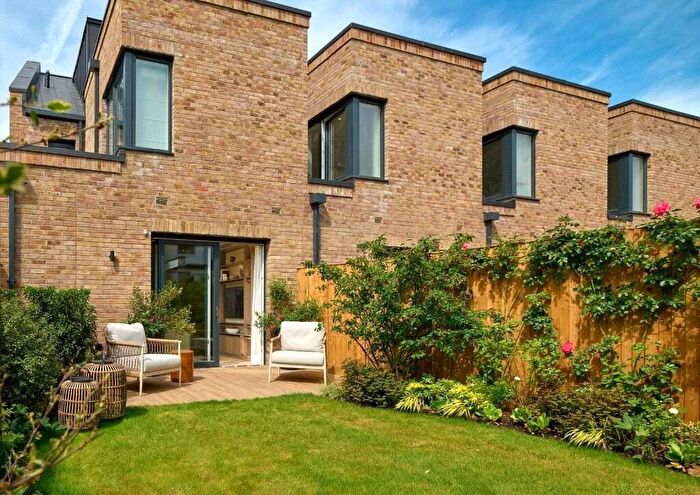 3 Bedroom Terraced House For Sale In Edwin Road, Twickenham, TW2