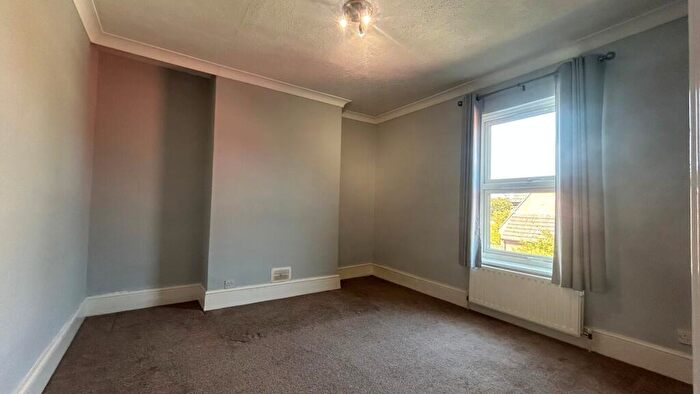 2 Bedroom Apartment To Rent In Norcot Road, Tilehurst, Reading, Berkshire, RG30