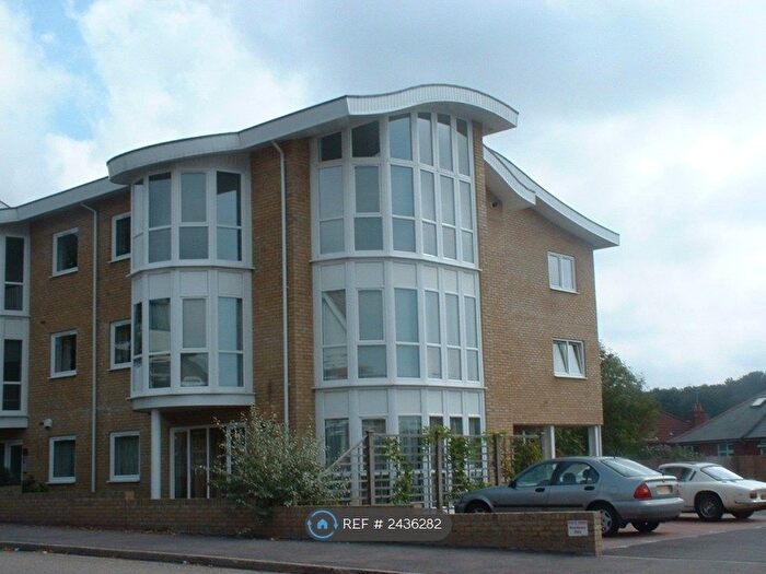 2 Bedroom Flat To Rent In Surrey Point, Southampton, SO16