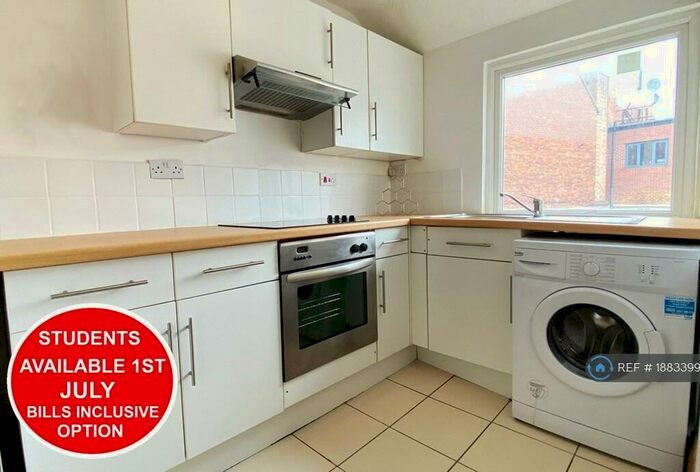 2 Bedroom Flat To Rent In Humberstone Gate, Leicester, LE1