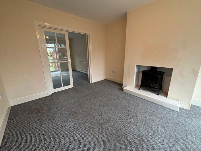 3 Bedroom Semi-detached House To Rent In Rencliff Avenue, Broom, Rotherham, S60