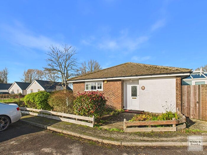 1 Bedroom Terraced Bungalow For Sale In New Barn Lane, North Bersted, PO21