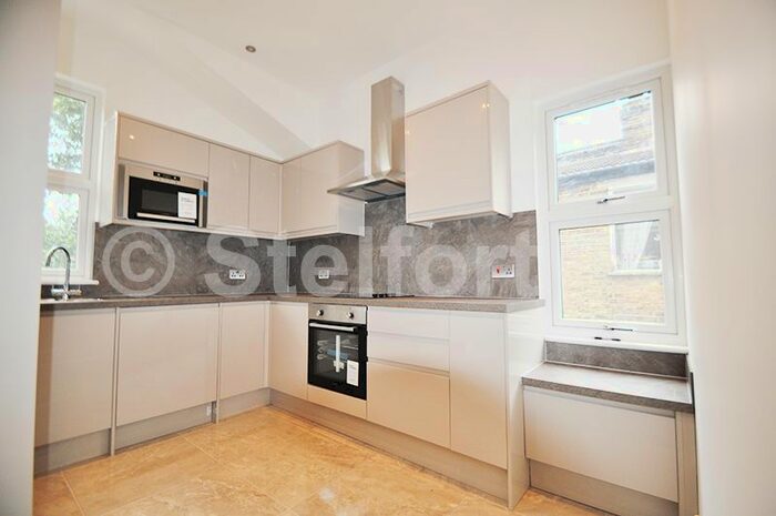 4 Bedroom Maisonette To Rent In Sellincourt Road, London, SW17