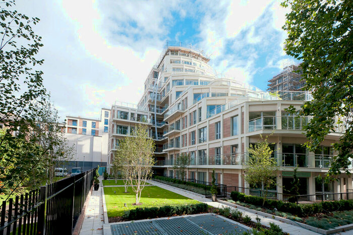 1 Bedroom Apartment To Rent In Kingston Riverside, KT2