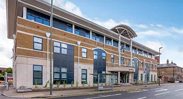 1 Bedroom Flat To Rent In London Road, Staines-Upon-Thames, Surrey, TW18