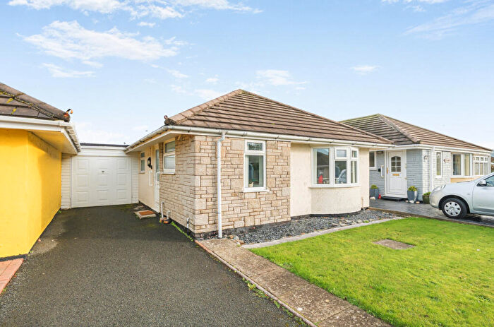 2 Bedroom Bungalow For Sale In Ffordd Gwynedd, Tywyn, Gwynedd, LL36