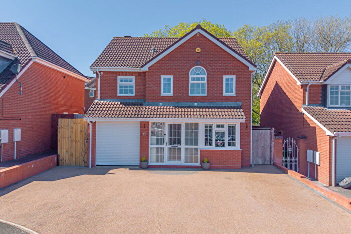 4 Bedroom Detached House For Sale In Damson Close, Callow Hill, Redditch, B97