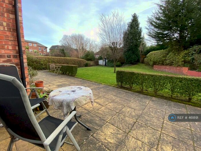 2 Bedroom Flat To Rent In Orchard Gate, Prenton, CH43