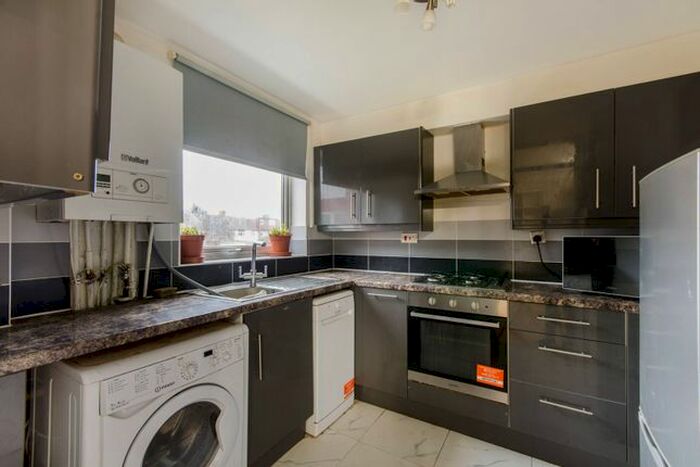 2 Bedroom Flat To Rent In Archery Close, Wealdstone, Harrow, HA3