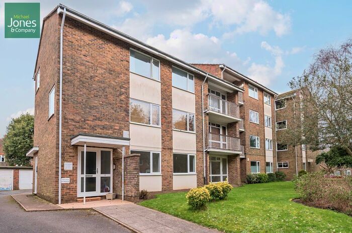 2 Bedroom Flat To Rent In The Manor, Manor Road, Worthing, West Sussex, BN11