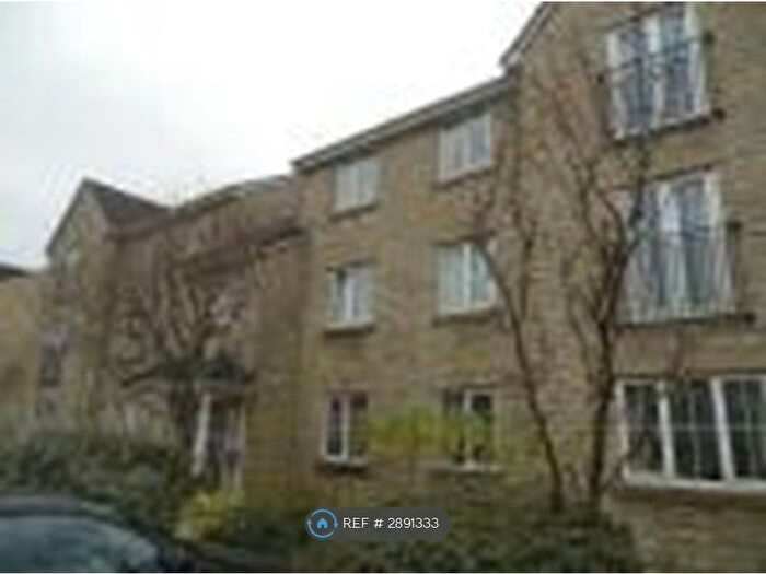 2 Bedroom Flat To Rent In Manchester Road, Haslingden, Rossendale, BB4