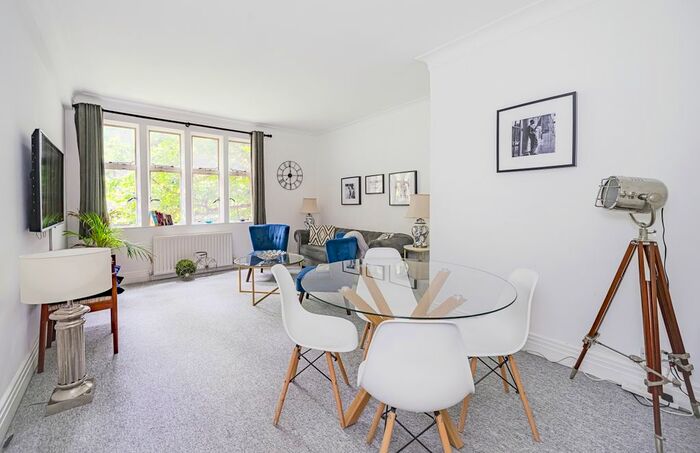 2 Bedroom Flat To Rent In Church Close, Kensington Church Street, London, W8