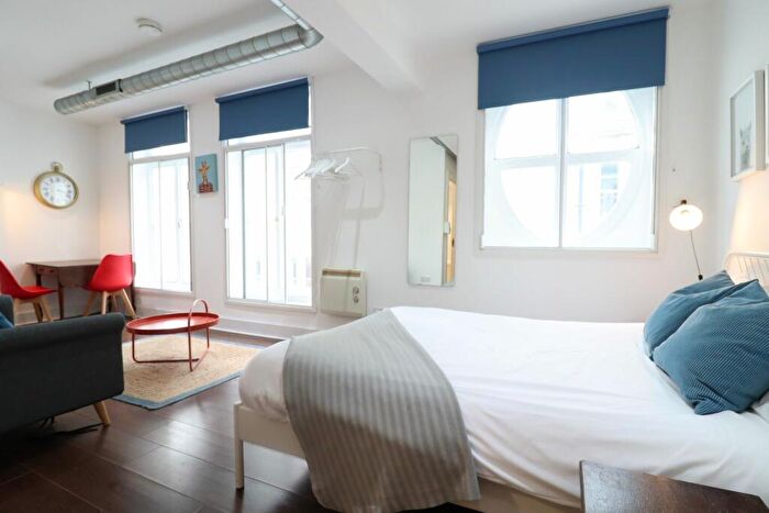 Studio To Rent In The Guildhall Tavern (), Guildhall Place, Cardiff, CF10