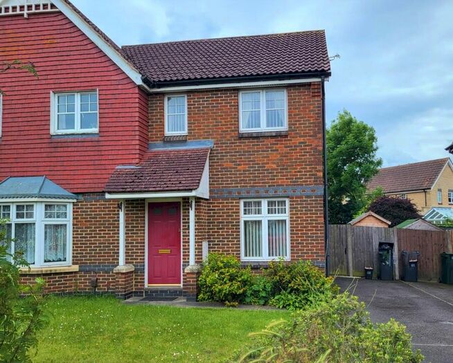 2 Bedroom Semi-Detached House To Rent In Clarke Crescent, Kennington, Ashford, TN24