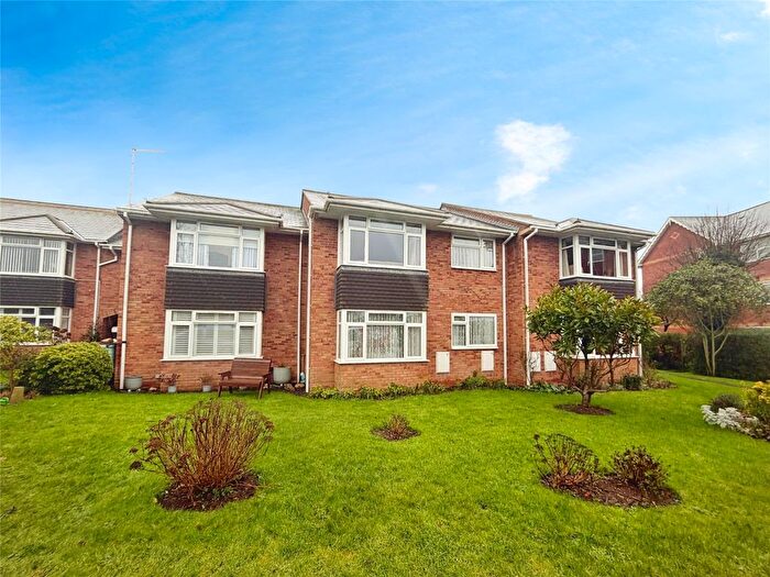 2 Bedroom Flat For Sale In Long Causeway, Exmouth, Devon, EX8