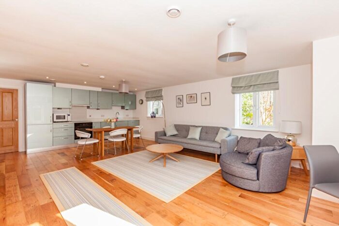 1 Bedroom Apartment To Rent In Shipton Road, Woodstock, OX20