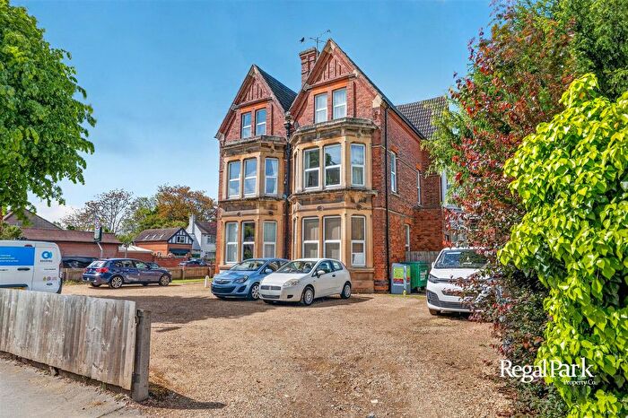 2 Bedroom Flat For Sale In Park Road, Central, Peterborough, PE1