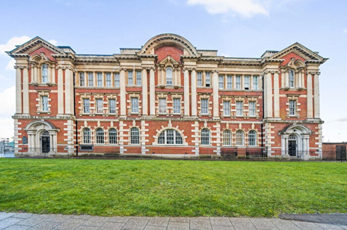 2 Bedroom Flat For Sale In Platform Road, Southampton, SO14