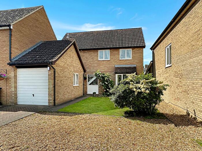 4 Bedroom Detached House For Sale In Scotts Crescent, Hilton, PE28
