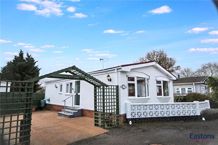 2 Bedroom Detached House For Sale In Riverhill Gardens, Worcester Park, KT4