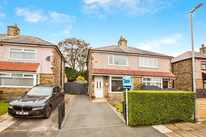 2 Bedroom Semi-Detached House For Sale In Gleanings Avenue, Halifax, HX2