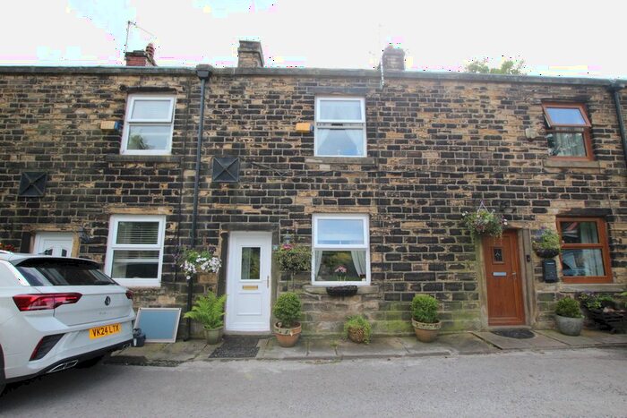 2 Bedroom Cottage To Rent In Spring Bank Lane, Bamford, Rochdale, OL11