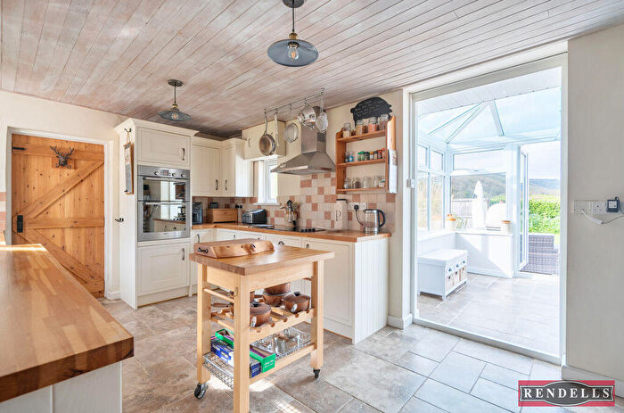 4 Bedroom Detached House For Sale In Dunsford, EX6