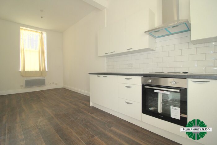 1 Bedroom Maisonette To Rent In Park Lane, London, N17