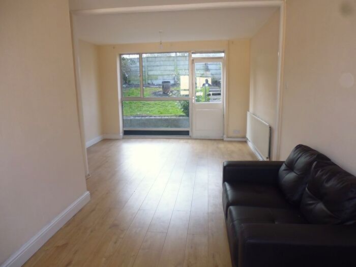 4 Bedroom Terraced House To Rent In Whitlock Drive, Southfields, SW19