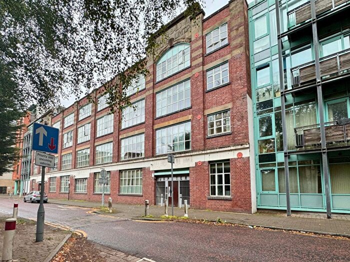 3 Bedroom Flat To Rent In Morville Street, Birmingham, West Midlands, B16