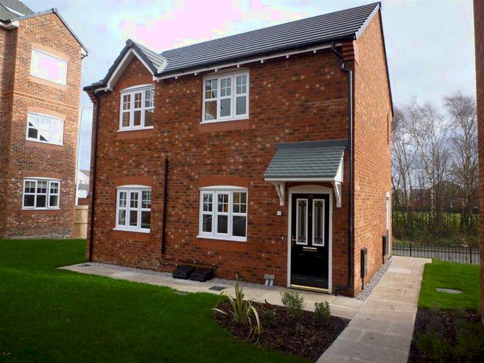 1 Bedroom Flat To Rent In Fernbeck Close, Farnworth, Bolton, Lancashire, BL4