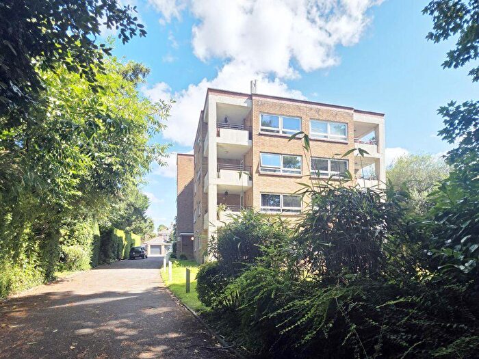 1 Bedroom Flat To Rent In Richmond Park Road, Charminster (), P07