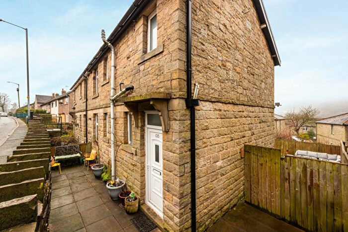3 Bedroom Semi-Detached House For Sale In Edgeside Lane, Rossendale, BB4