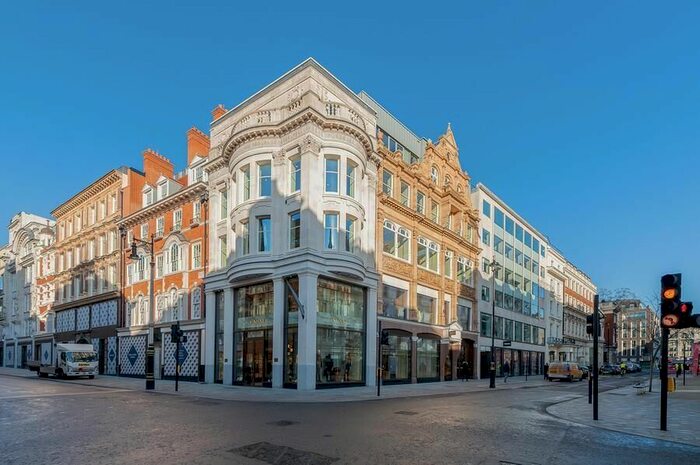 3 Bedroom Flat To Rent In Brook Street, London, W1S