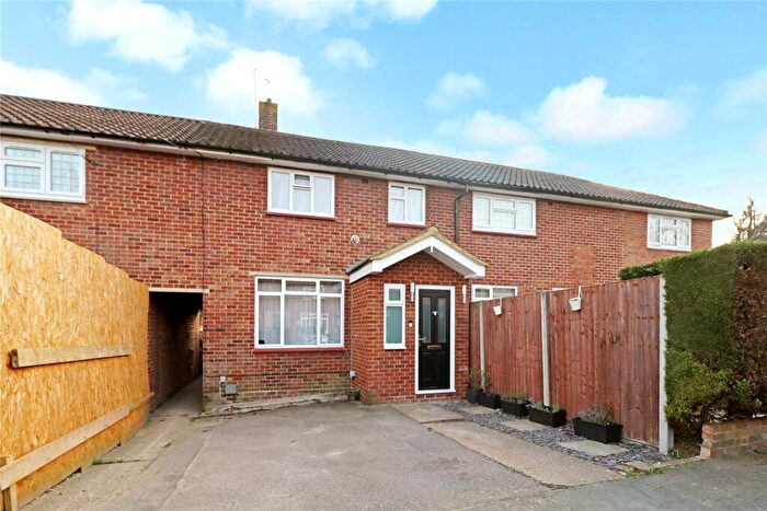 3 Bedroom Terraced House For Sale In Bateson Way, Woking, Surrey, GU21