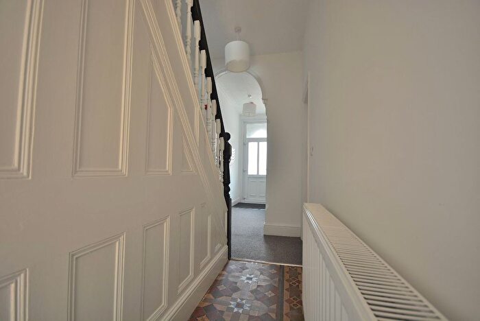 5 Bedroom End Of Terrace House For Sale In Annesley Road, Hucknall, NG15