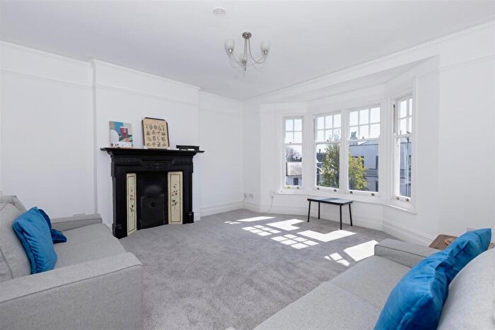 1 Bedroom Flat To Rent In Brighton Road, Worthing, BN11