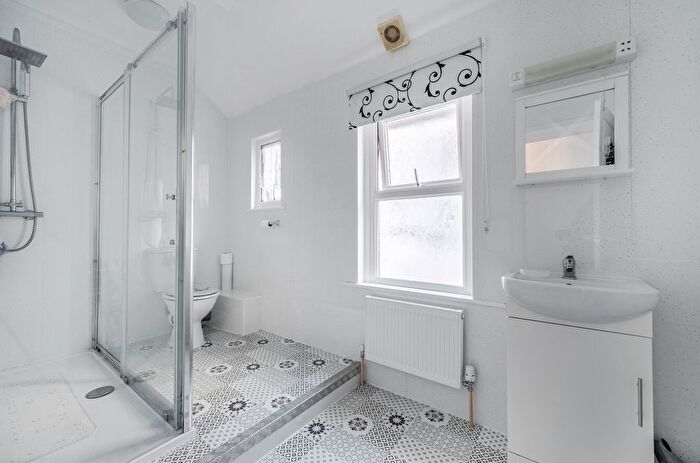 6 Bedroom Terraced House For Sale In Garfield Road, Paignton, Devon, TQ4