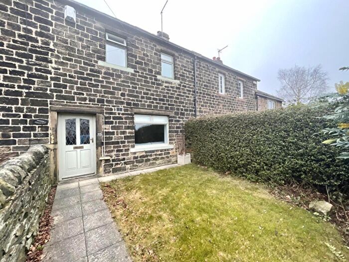 2 Bedroom Terraced House To Rent In Gilstead Lane, Bingley, West Yorkshire, BD16