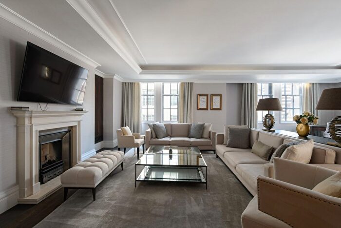 3 Bedroom Flat To Rent In Whitehall Place, Whitehall, SW1A