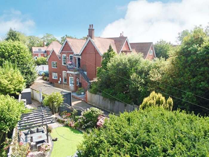 2 Bedroom Flat For Sale In Elwyn Road, Exmouth, EX8