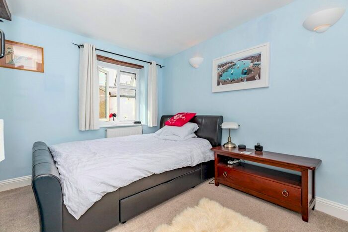 2 Bedroom Cottage To Rent In Bridge Street, Thornborough, Buckingham, MK18