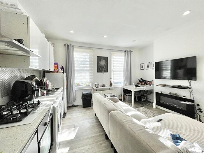 2 Bedroom Flat For Sale In For Sale, Two Bedroom Victorian Conversion, Leytonstone, E11