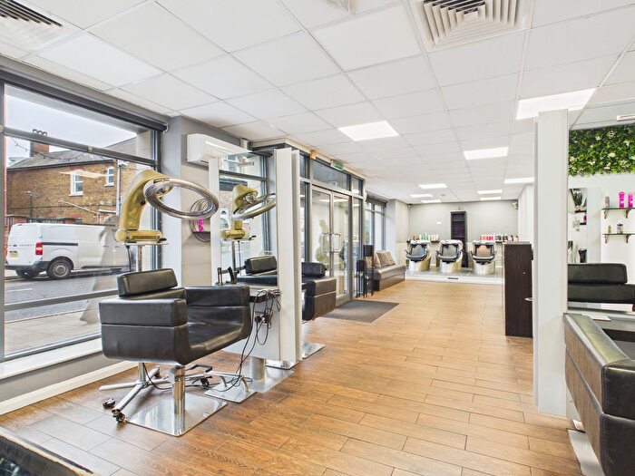 4 Bedroom Detached House To Rent In High Street, Chatham, ME4