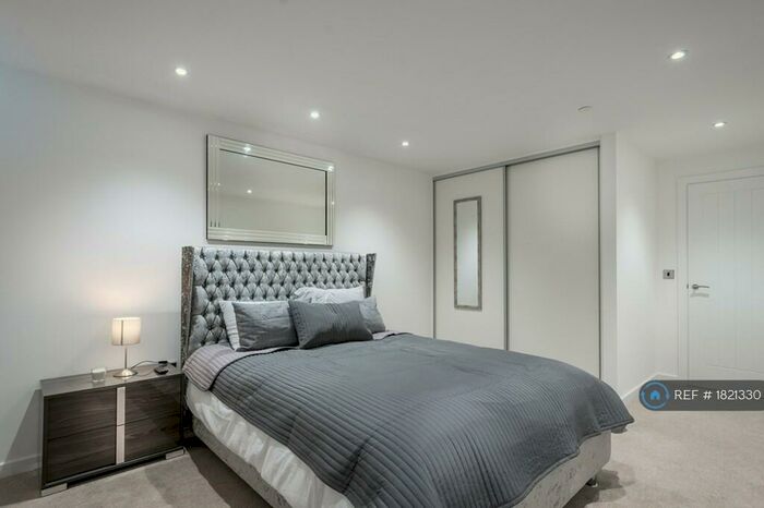 2 Bedroom Flat To Rent In Garrard House, Reading, RG1